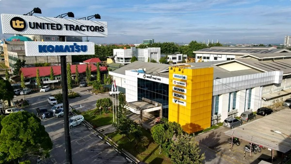 United Tractors Pekanbaru Pakai Energi Bersih dari REC PLN