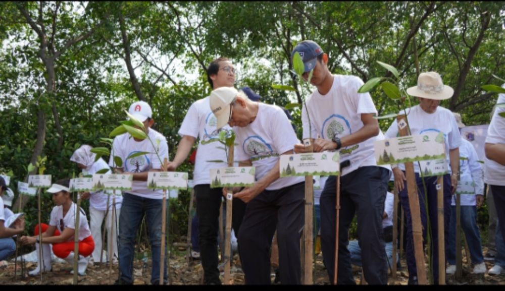 Gobel Group Gencarkan Aksi Tanam Pohon Bersama Emil Salim Institute