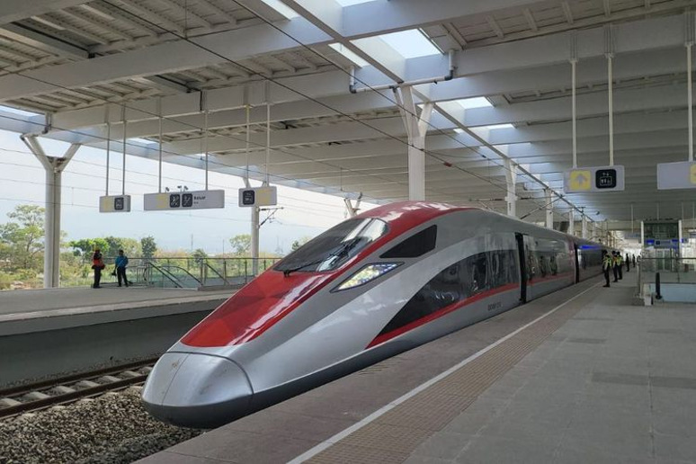 Indonesia-Cina Tindak Lanjuti Proyek Kereta Cepat Jakarta-Surabaya