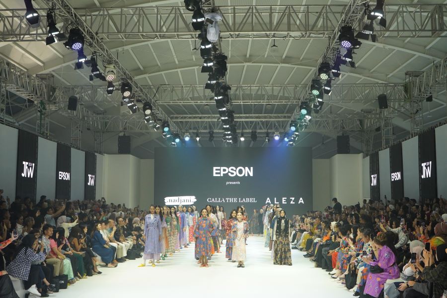 Epson Dukung Desainer Lokal Kembangkan Sustainable Fashion