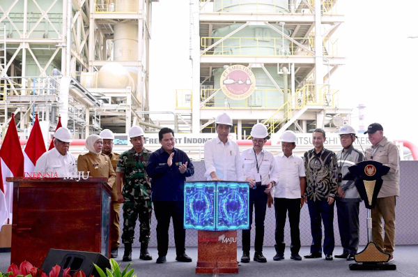 Jokowi Resmikan Ekspansi Smelting Freeport di Gresik
