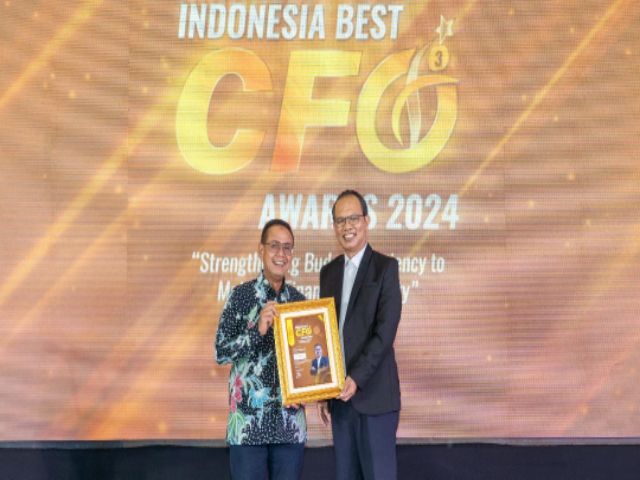 Direktur Keuangan Bank DKI Diganjar Best CFO Awards 2024